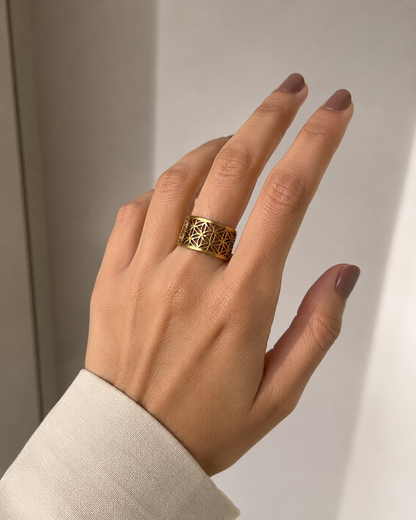 Solis Ring
